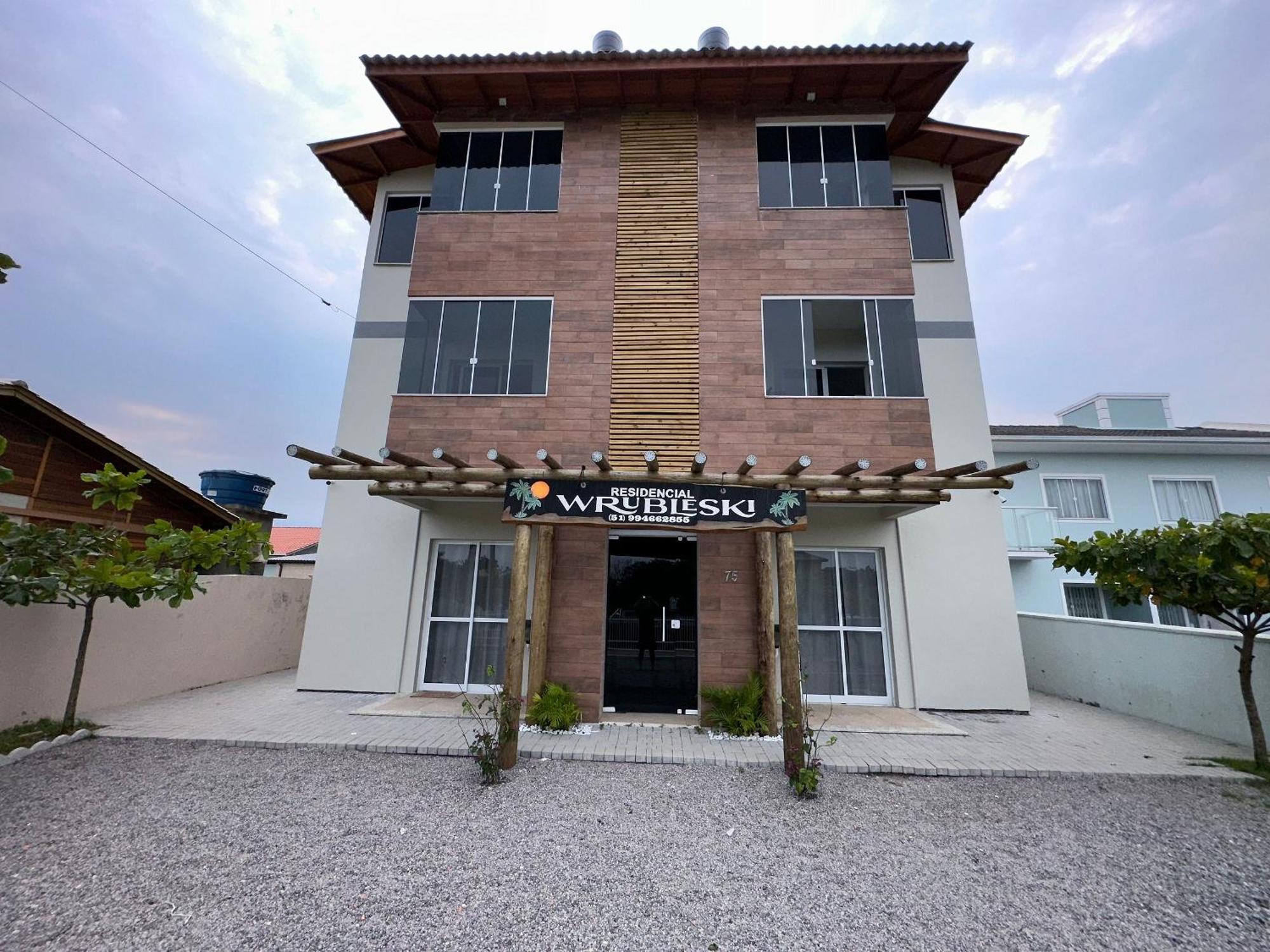 Residencial Wrubleski Sc Pinheira Εξωτερικό φωτογραφία