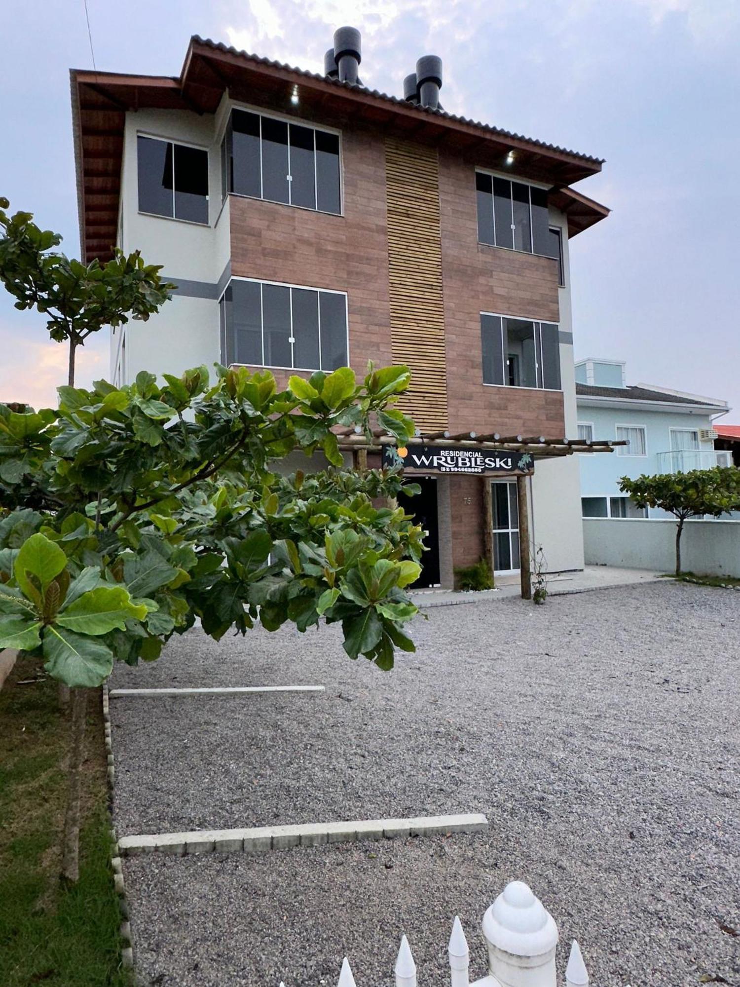 Residencial Wrubleski Sc Pinheira Εξωτερικό φωτογραφία