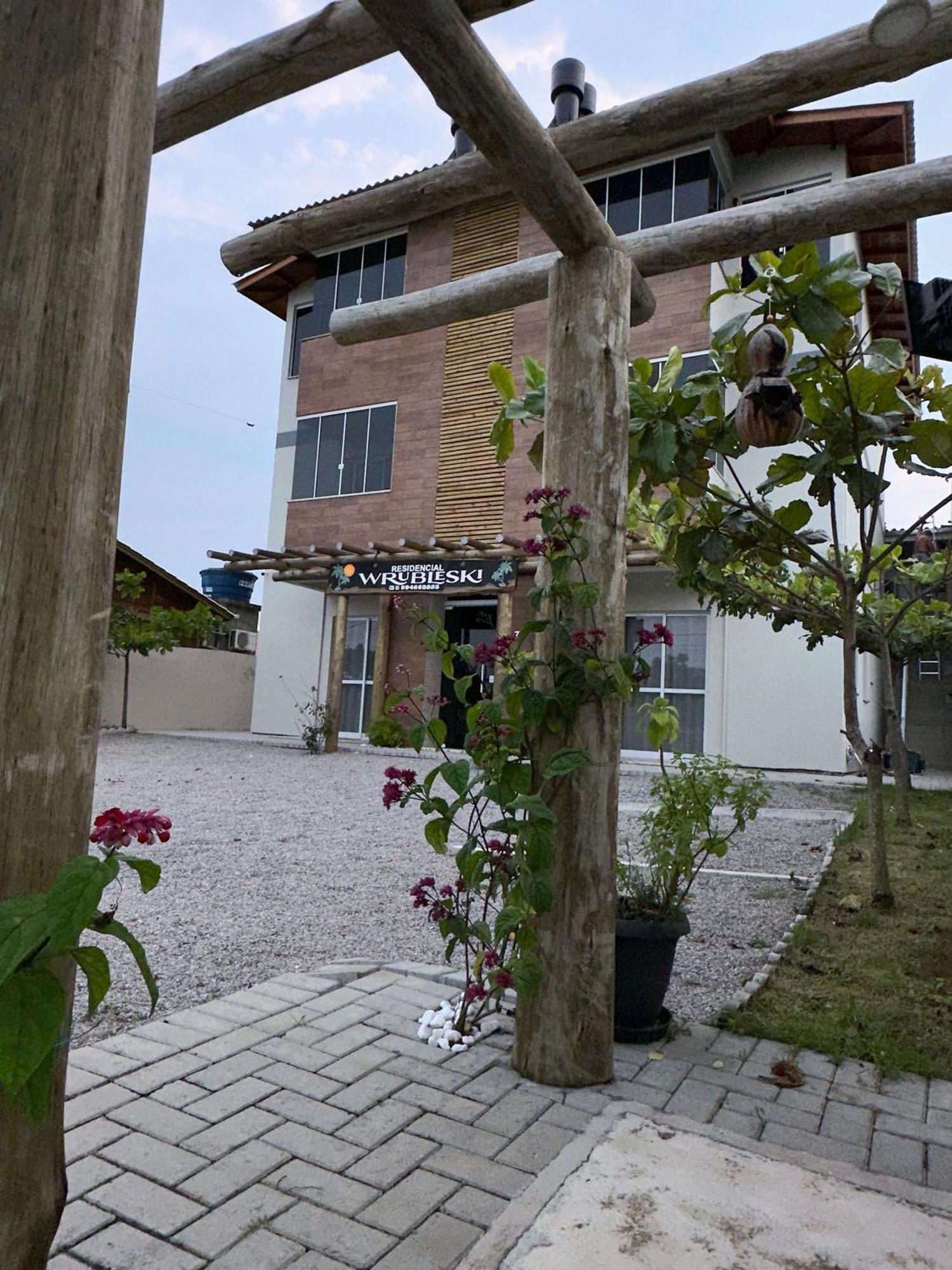 Residencial Wrubleski Sc Pinheira Εξωτερικό φωτογραφία
