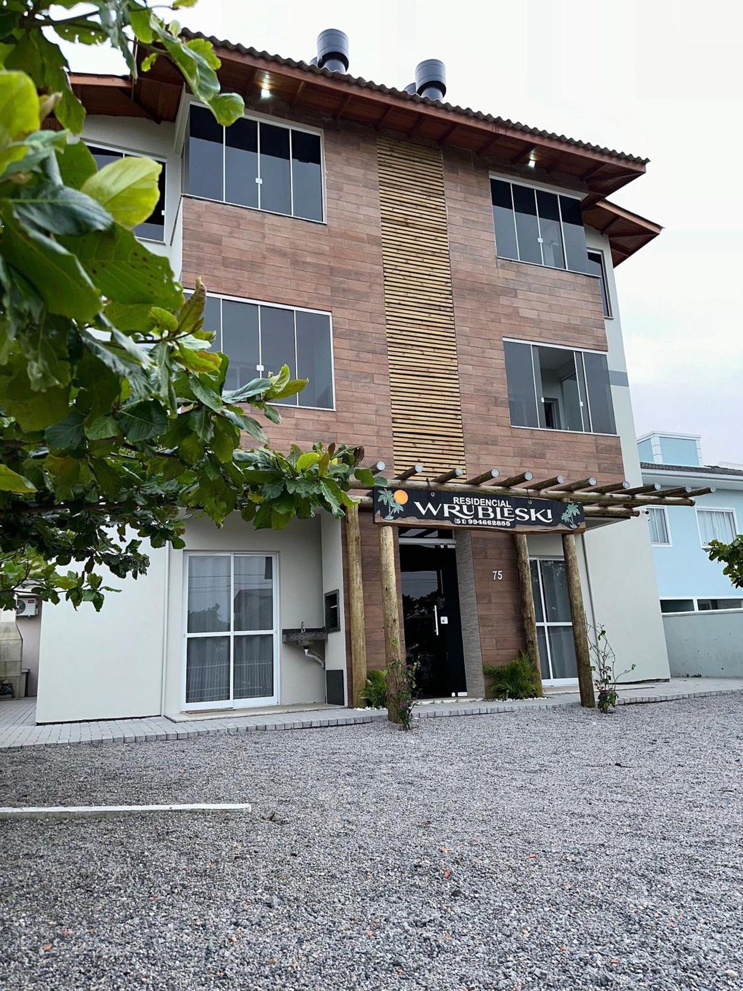 Residencial Wrubleski Sc Pinheira Εξωτερικό φωτογραφία