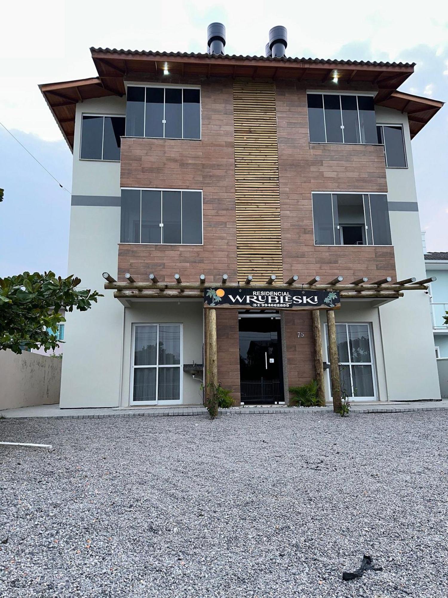 Residencial Wrubleski Sc Pinheira Εξωτερικό φωτογραφία