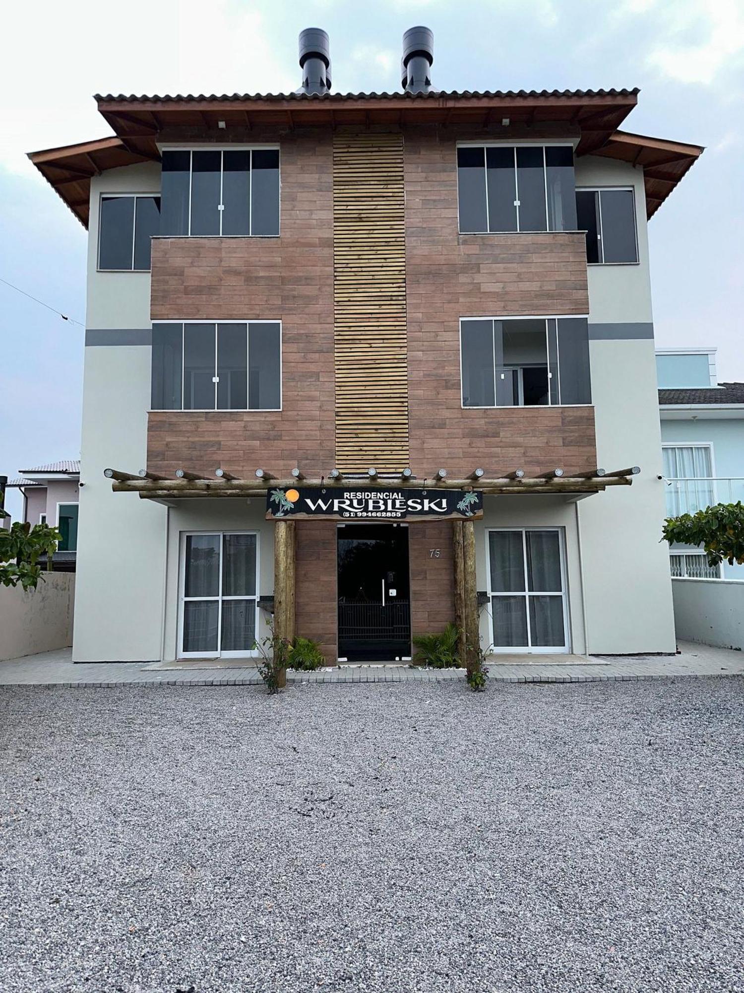 Residencial Wrubleski Sc Pinheira Εξωτερικό φωτογραφία